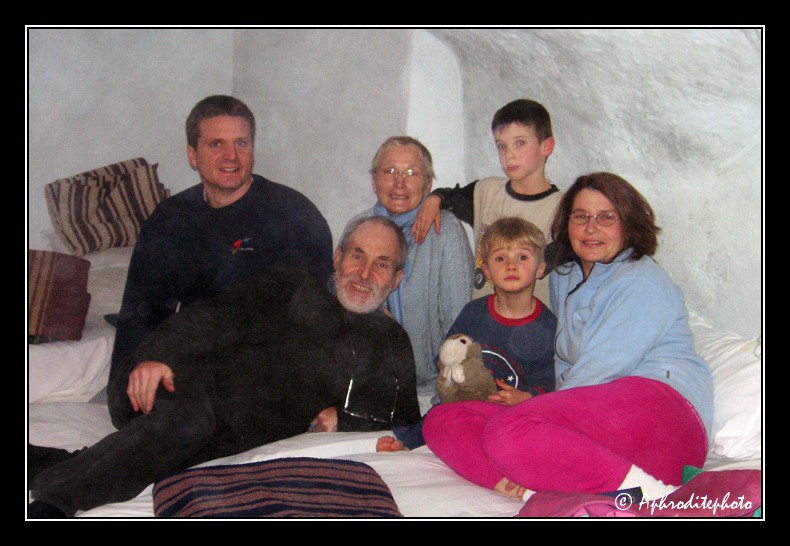 014 Dans la chambre dortoire troglodyte ou la temperature est fort agreable
